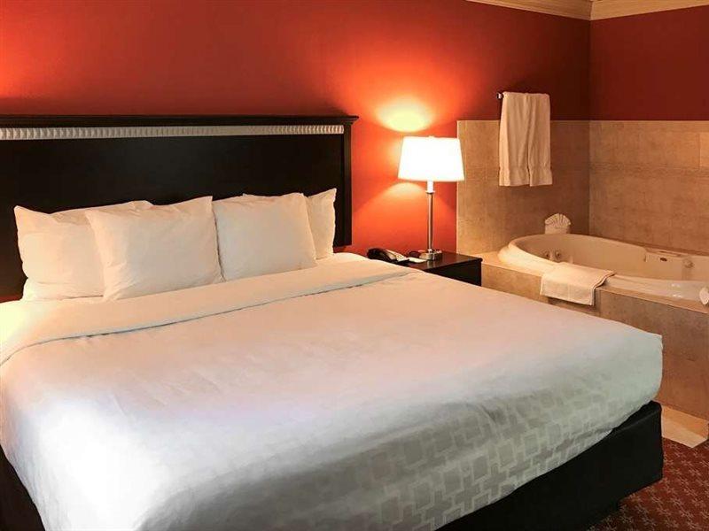 Clarion Hotel & Conference Center Томс-Рівер Екстер'єр фото