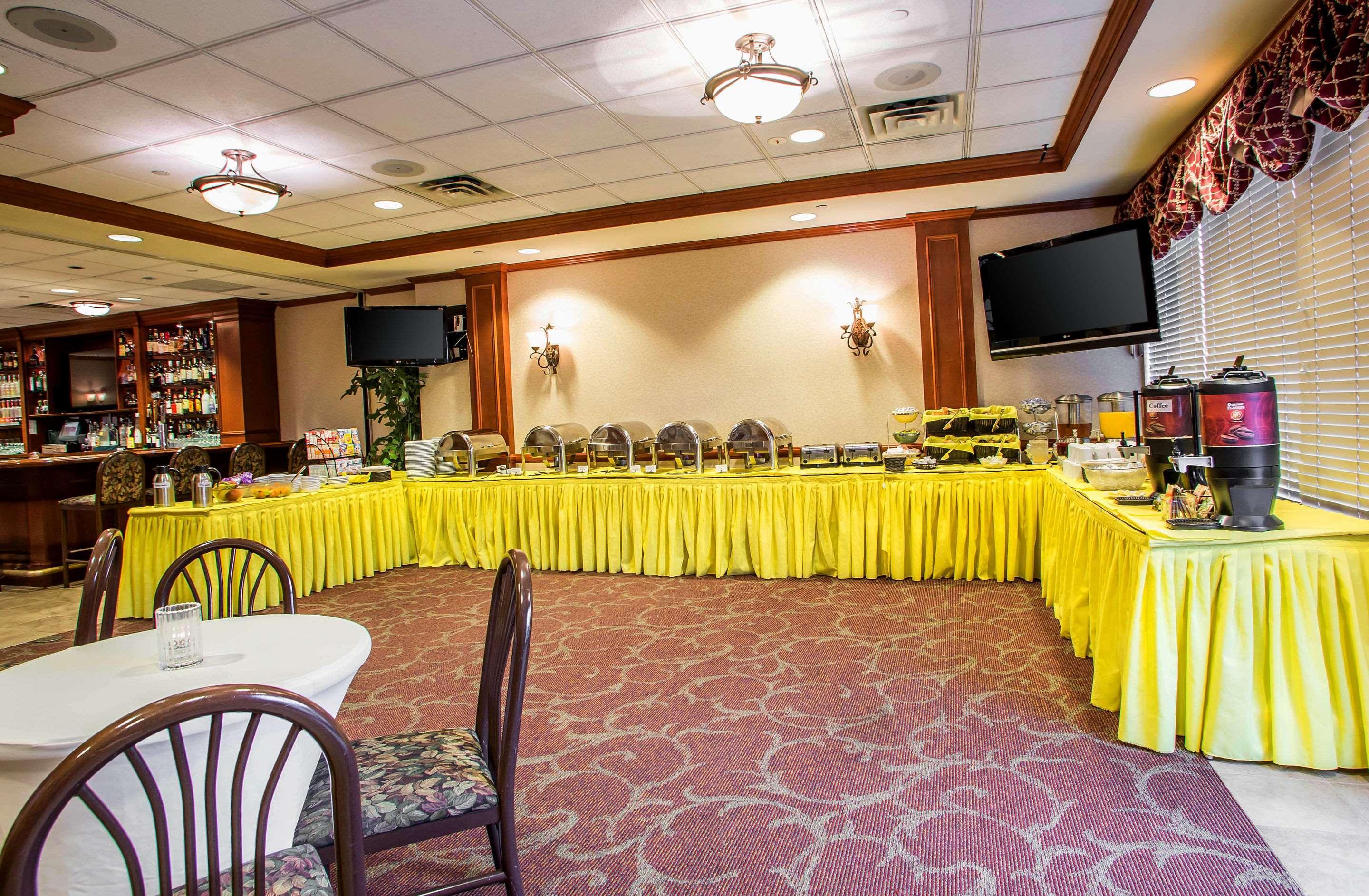 Clarion Hotel & Conference Center Томс-Рівер Екстер'єр фото